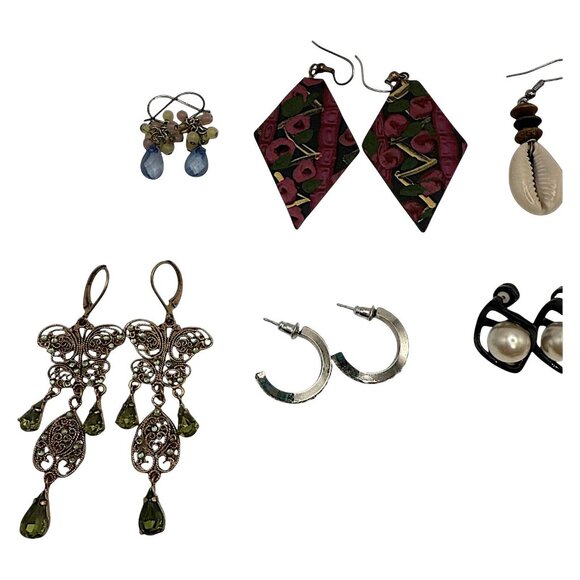 Lot Of 12 Vintage Earrings Assorted Styles & Materials Including Beads Shells Me - Picture 3 of 6